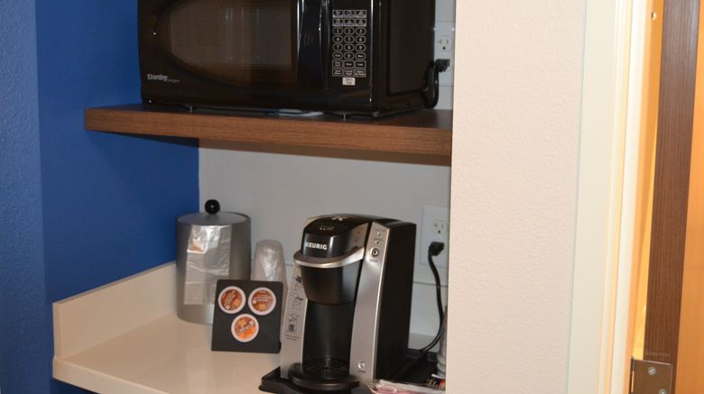<b>Holiday Inn Express/Stes Goodlettsville Room</b>. Images powered by <a href="https://www.leonardoworldwide.com/" title="Leonardo Worldwide" target="_blank">Leonardo</a>.
