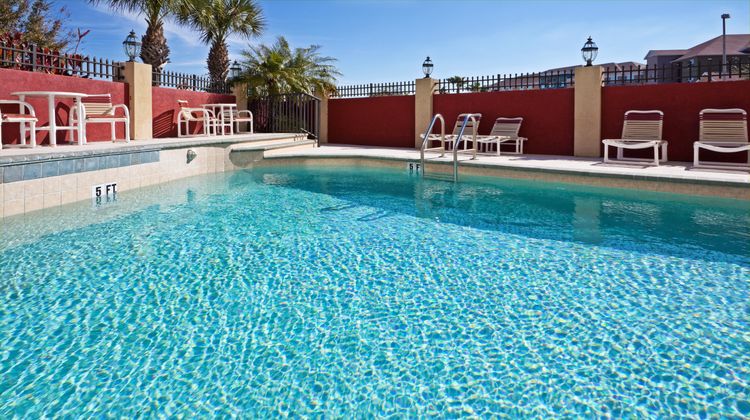 Holiday Inn Express & Suites Oldsmar Pool