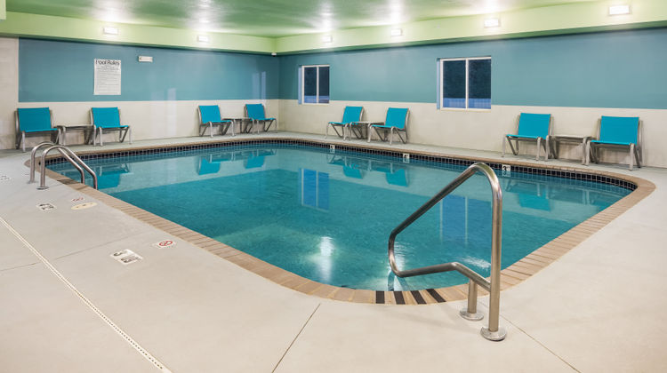 Holiday Inn Express Pool