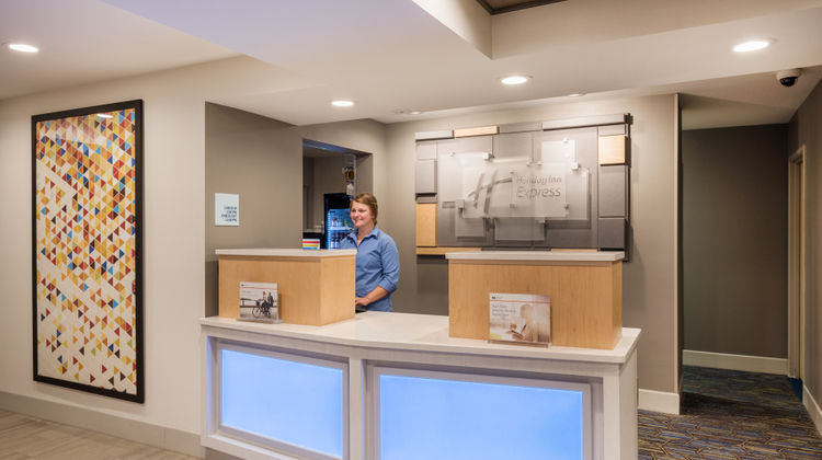 Holiday Inn Express Lobby