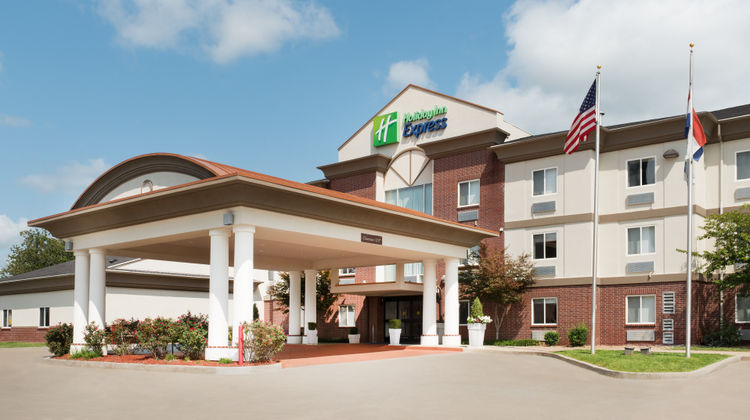Holiday Inn Express Exterior