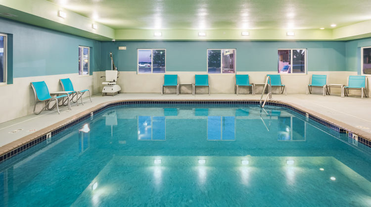 Holiday Inn Express Pool