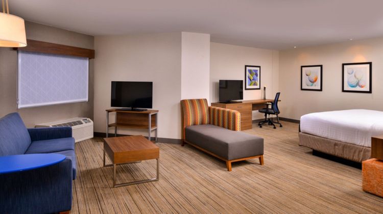 Holiday Inn Express Walnut Creek Suite