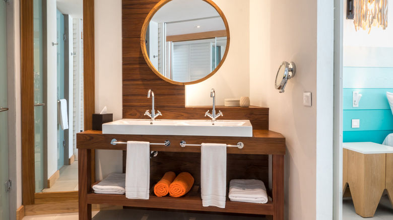 <b>C Mauritius Room</b>. Images powered by <a href="https://www.leonardoworldwide.com/" title="Leonardo Worldwide" target="_blank">Leonardo</a>.