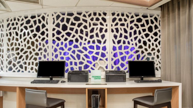 Holiday Inn-Suites Parsippany Fairfield Other