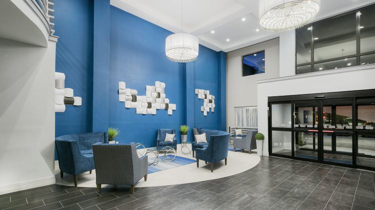 Holiday Inn Express/Suites Houston Intl Lobby