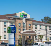 Holiday Inn Express/Suites Houston Intl Exterior