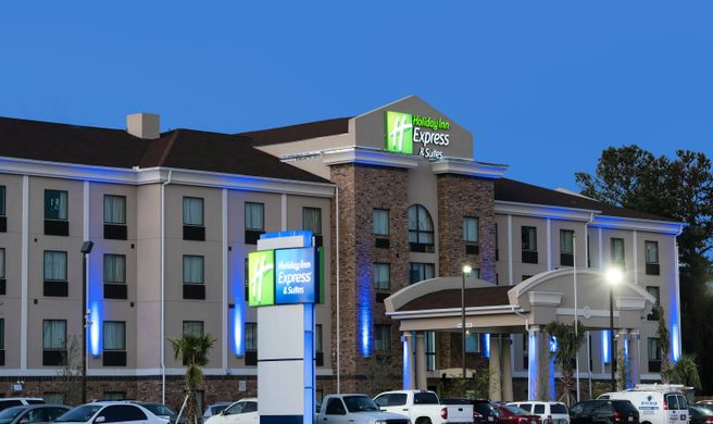 Holiday Inn Express/Suites Houston Intl Exterior