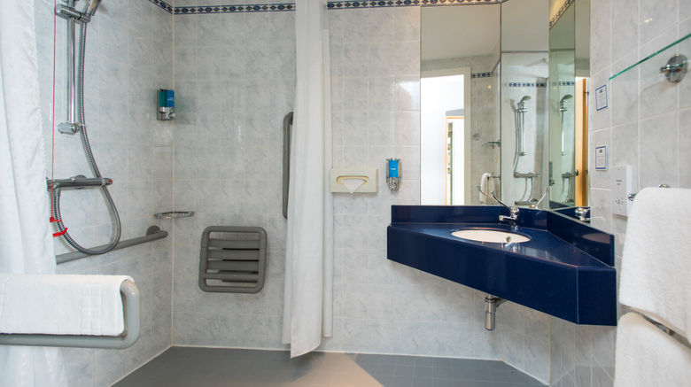 <b>Holiday Inn Express Northampton Room</b>. Images powered by <a href="https://www.leonardoworldwide.com/" title="Leonardo Worldwide" target="_blank">Leonardo</a>.