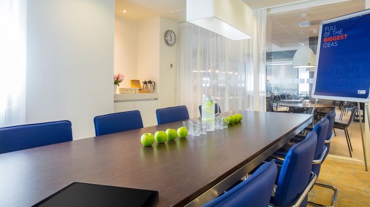 Holiday Inn Express - Central Station Meeting