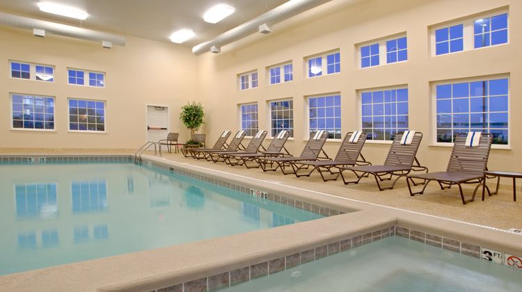 Candlewood Suites Polaris Pool