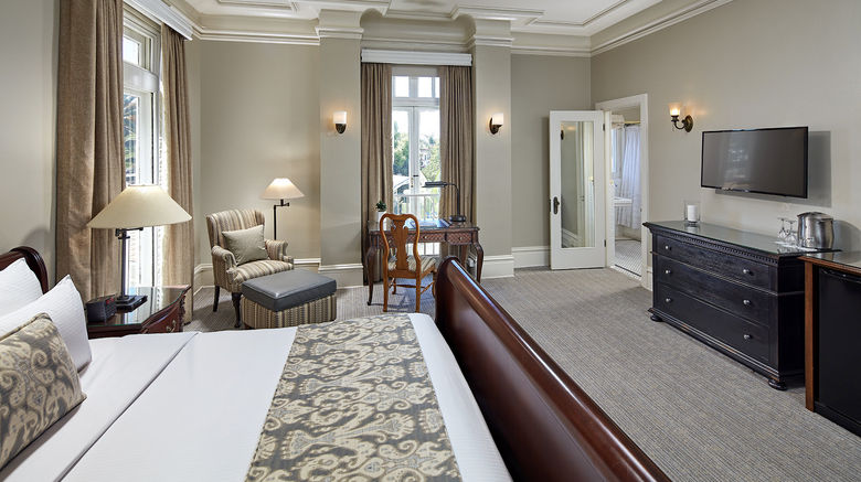<b>Glorietta Bay Inn Room</b>. Images powered by <a href="https://www.leonardoworldwide.com/" title="Leonardo Worldwide" target="_blank">Leonardo</a>.