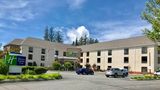 Holiday Inn Express Great Barring Exterior