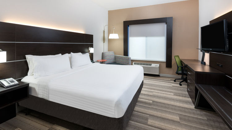 Holiday Inn Express Room