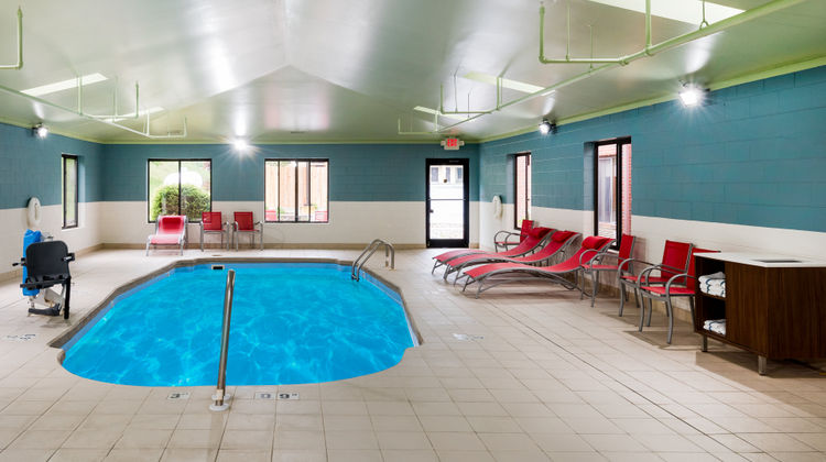Holiday Inn Express Pool