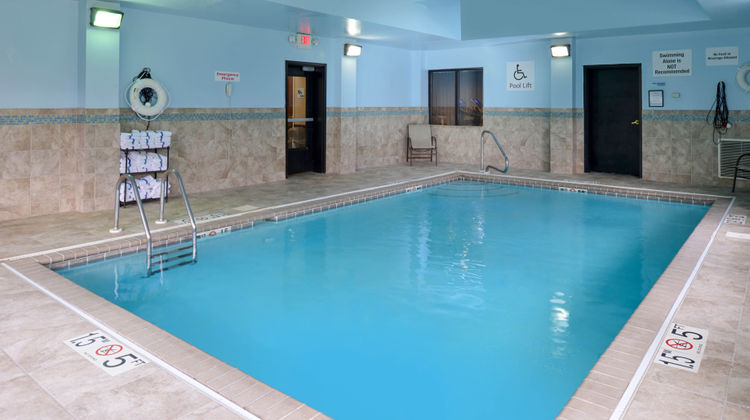 Holiday Inn Express & Suites Pool