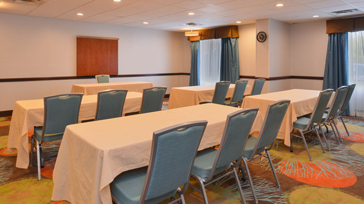 Holiday Inn Express & Suites Meeting