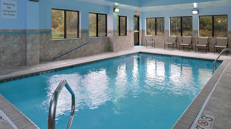 Holiday Inn Express & Suites Pool