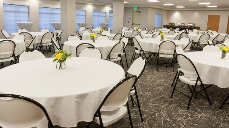 Holiday Inn Express Hotel & Suites Ballroom