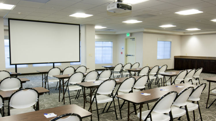 Holiday Inn Express Hotel & Suites Meeting