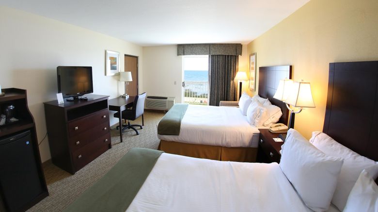 <b>Holiday Inn Express St Ignace-Lake Front Room</b>. Images powered by <a href="https://www.leonardoworldwide.com/" title="Leonardo Worldwide" target="_blank">Leonardo</a>.