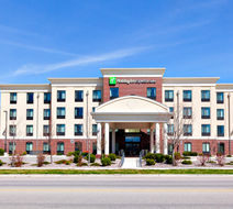 Holiday Inn Express and Suites Missoula Exterior