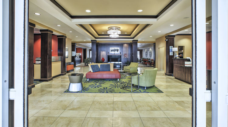 Holiday Inn Express/Suites Dayton South Lobby