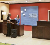 Holiday Inn Express/Suites Dayton South Lobby