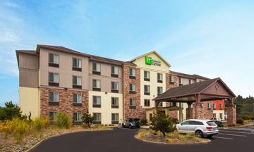 Holiday Inn Express Hotel & Suites