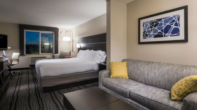 Holiday Inn Express Suite