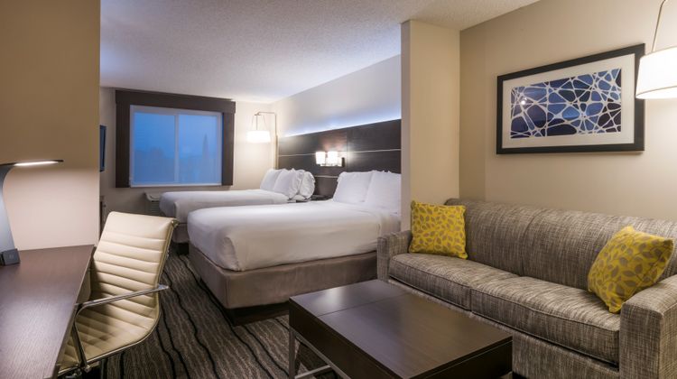 Holiday Inn Express Suite
