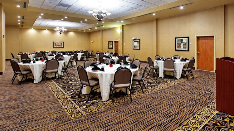 Holiday Inn Batesville Meeting