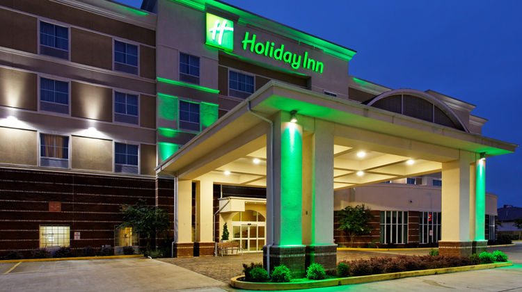 Holiday Inn Batesville Exterior