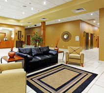 Holiday Inn Batesville Lobby