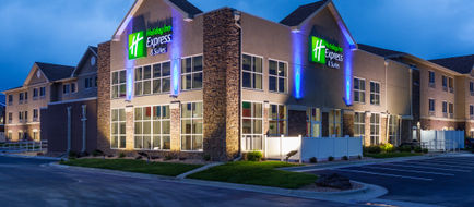 Holiday Inn Express & Suites Rapid City Exterior