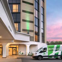 Holiday Inn Austin Town Lake