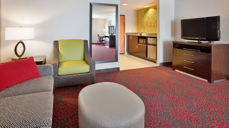 <b>Holiday Inn Express Fremont Room</b>. Images powered by <a href="https://www.leonardoworldwide.com/" title="Leonardo Worldwide" target="_blank">Leonardo</a>.