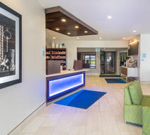 Holiday Inn Express Lobby
