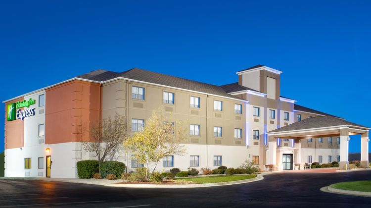Holiday Inn Express Exterior