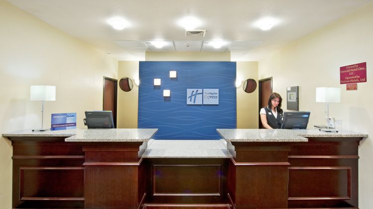 Holiday Inn Express Willcox Lobby