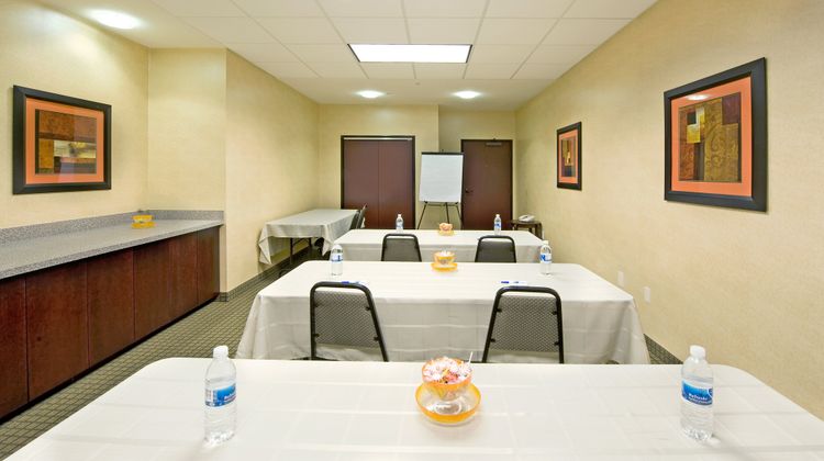Holiday Inn Express Willcox Meeting