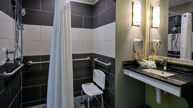 Holiday Inn Express & Suites Carlisle Room