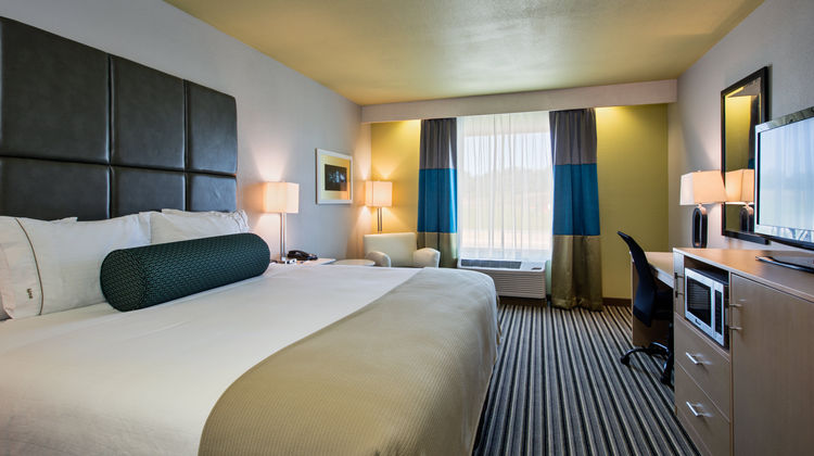 Holiday Inn Express & Suites Carlisle Room