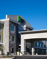 Holiday Inn Express & Suites Carlisle