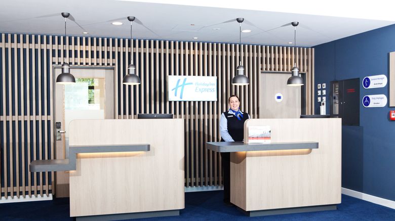 <b>Holiday Inn Express Frankfurt Airport Lobby</b>. Images powered by <a href="https://www.leonardoworldwide.com/" title="Leonardo Worldwide" target="_blank">Leonardo</a>.