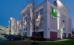 Holiday Inn Express Hotel & Suites