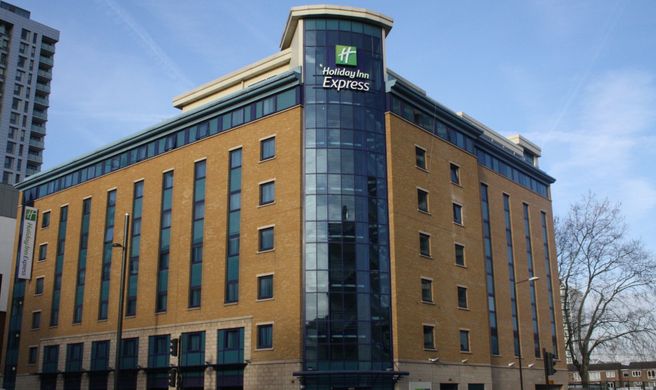 Holiday Inn Express London-Stratford Exterior