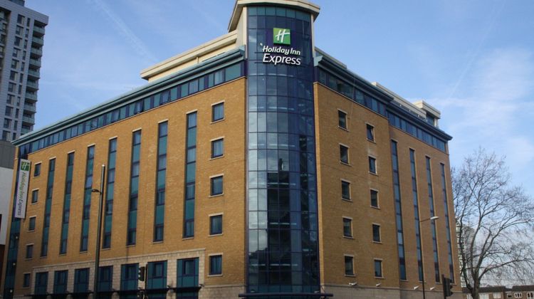 Holiday Inn Express London-Stratford Exterior