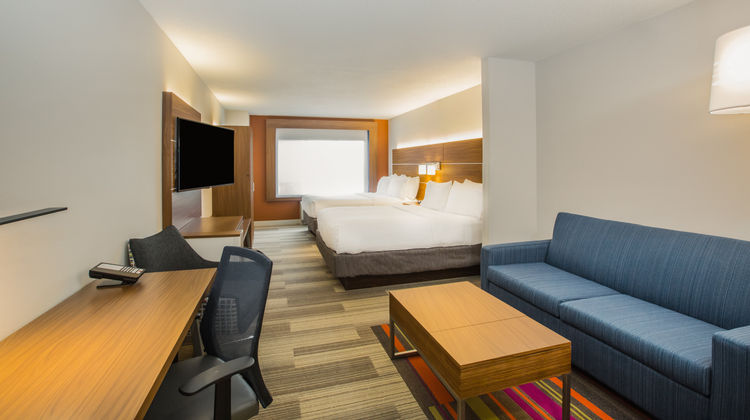 Holiday Inn Express Suite