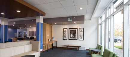 Holiday Inn Express & Suites Downtown Lobby